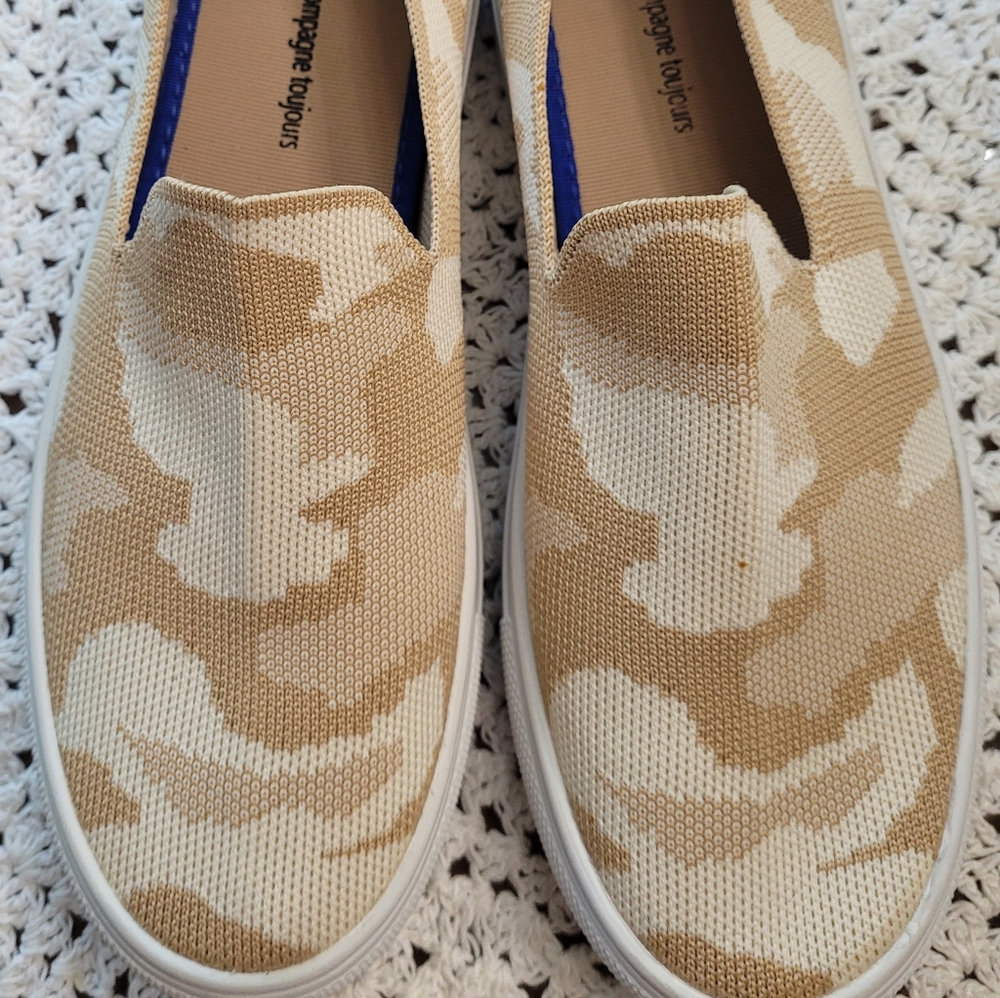 Jet' accompagne toujours Sneakers 8.5 M NWOT